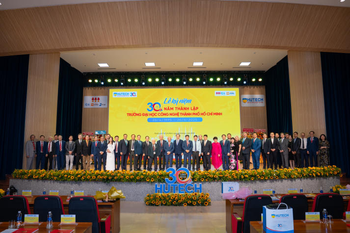 [Video] 10 dấu ấn HUTECH 2025: Khẳng định tầm vóc - Vững bước tương lai 59