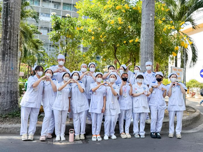 Sinh viên Khóa 22 ngành Điều dưỡng HUTECH tích lũy kinh nghiệm thực tiễn tại Bệnh viện Chợ Rẫy 45