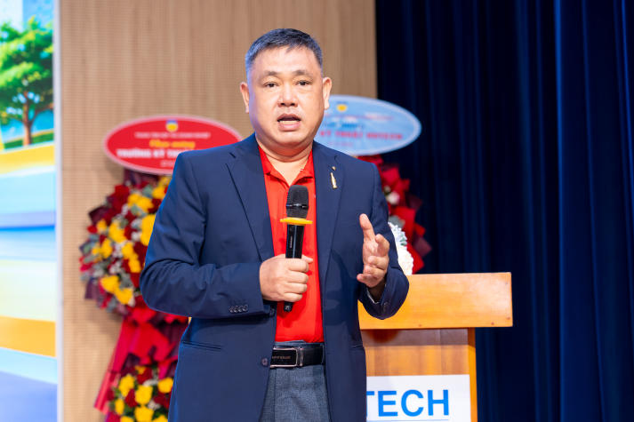Tân sinh viên Trường Kỹ thuật HUTECH khởi động hành trình kỹ sư tương lai 92