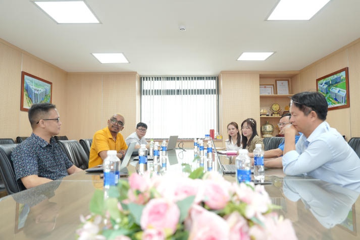 HUTECH đón tiếp và làm việc cùng Airbus Defence and Space 9