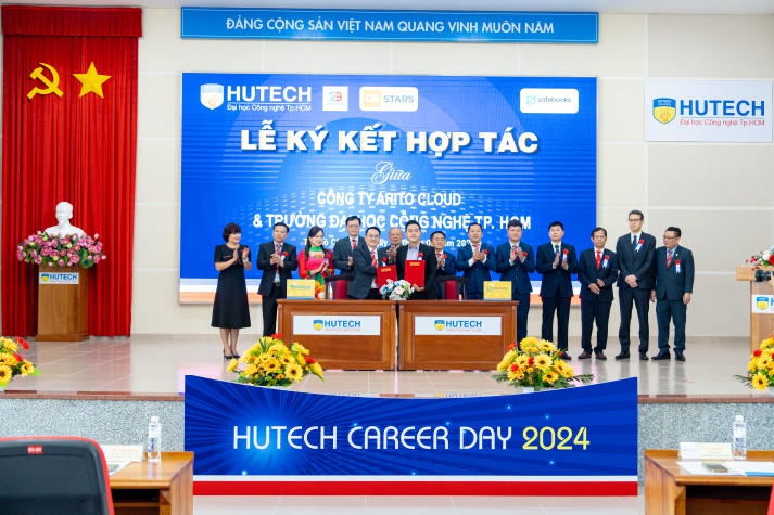 [Video] Hơn 5.200 đầu việc hấp dẫn cho sinh viên tại “HUTECH Career Day 2024” 85