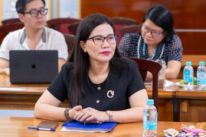 Khoa Tài chính - Thương mại thảo luận triển khai học phần Dự án doanh nghiệp cho khóa 2022 42