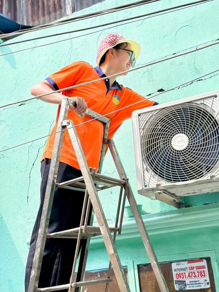 Sinh viên Khoa Luật HUTECH mang yêu thương, sức trẻ giúp đỡ các hoàn cảnh khó khăn tại huyện Nhà Bè 28