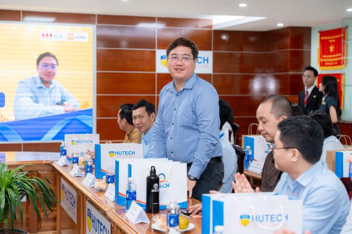 [Video] “Gắn kết để lan tỏa tri thức”: HUTECH chào đón những người đồng hành mới 20