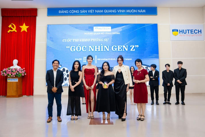 Sinh viên Quan hệ công chúng trình làng các video phóng sự và tỏa sáng tại Đêm tiệc "Dạ Huyền" 103