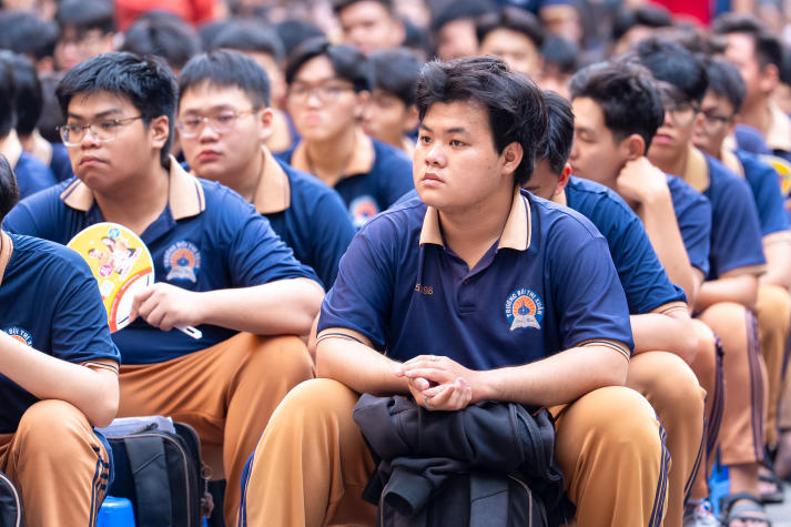 14 suất học bổng toàn khóa HUTECH tiếp sức teen Bùi Thị Xuân chạm gần giấc mơ đại học 88