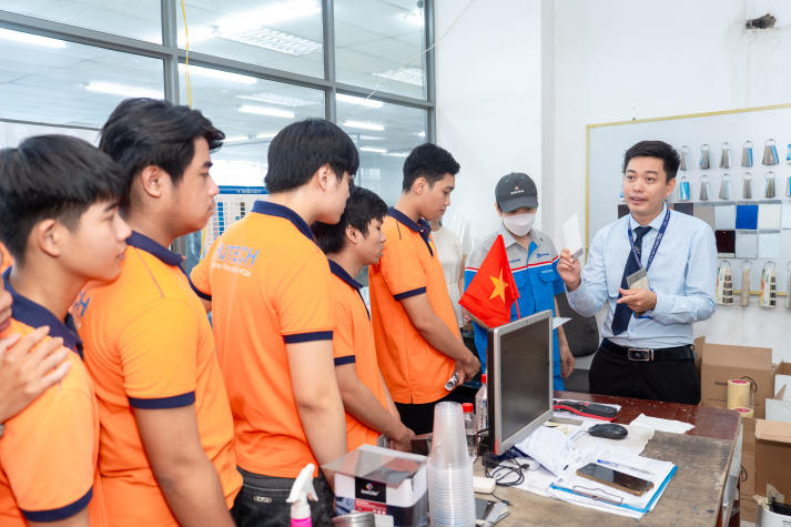 Sinh viên Công nghệ kỹ thuật ô tô VKIT tích lũy hành trang nghề nghiệp tại New City Group 45