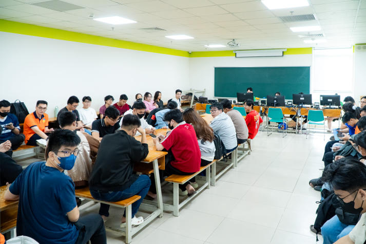 HUTECH tổ chức khám sức khỏe miễn phí dành cho sinh viên toàn trường 70
