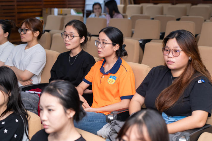 Sinh viên Quan hệ công chúng khám phá mô hình truyền thông chuyên nghiệp tại Bệnh viện FV 59