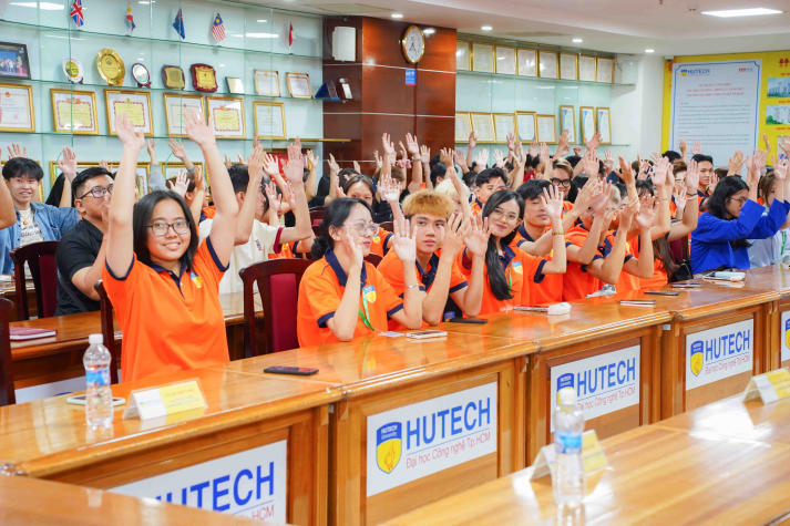 Chương trình Gặp mặt Ban cán sự Lớp Khóa 2026: Khơi dậy bản lĩnh và kết nối những “tân thủ lĩnh” sinh viên 35