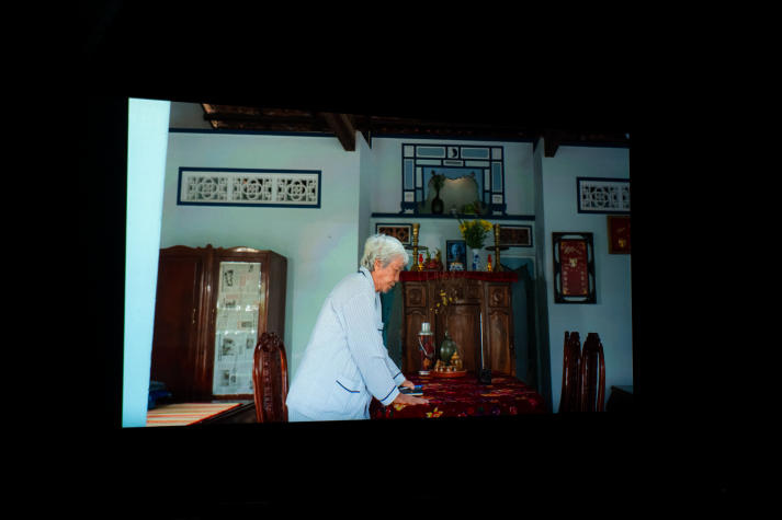 [Video] “Lơ lửng” - Hành trình ê-kíp trẻ tìm về ý nghĩa của nghệ thuật tại HUGFIA 25 51