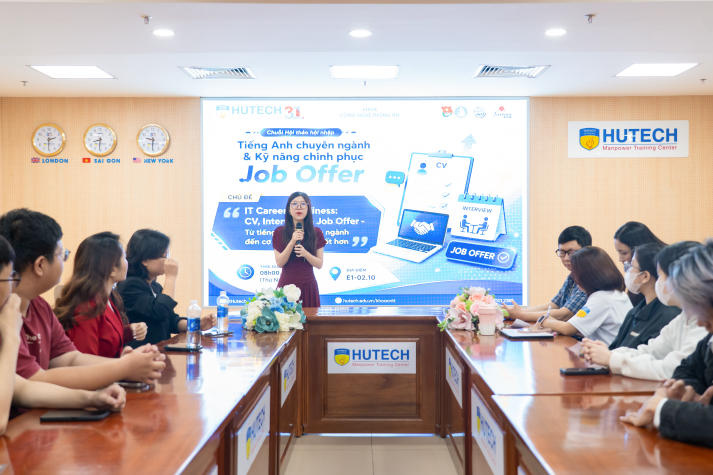 IT-ers HUTECH học cách "bắt tay" với AI săn job offer trong thời đại số 29