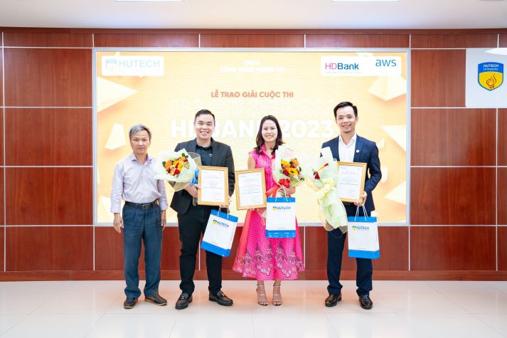 Sinh viên Khoa Công nghệ thông tin “trình làng” nhiều phần mềm có tính ứng dụng cao tại cuộc thi HDBank Hackathon 2023 307