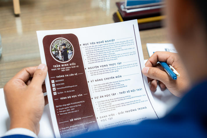 Doanh nghiệp phỏng vấn tuyển dụng trực tiếp: Sinh viên Xây dựng - Kiến trúc - Nội thất nắm bắt cơ hội việc làm ngay từ giảng đường 40