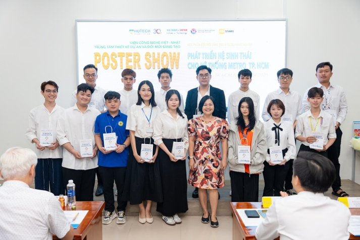Hơn 64 Poster về phát triển hệ sinh thái Metro TP.HCM của sinh viên HUTECH được chuyên gia đánh giá cao 53