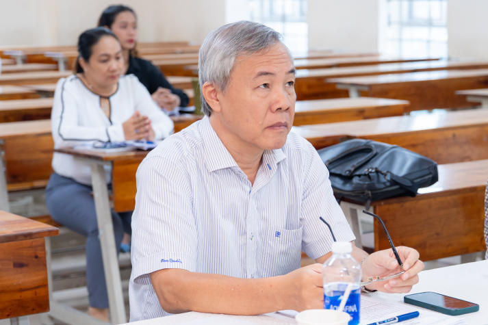 Nhiều giải pháp thiết thực được đề xuất trong buổi bảo vệ luận văn/đề án tốt nghiệp Thạc sĩ ngành Quản trị kinh doanh 15