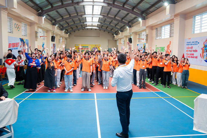 [Ảnh] Chương trình giao lưu “siêu nhiệt” của sinh viên Khoa Quản trị Du lịch - Nhà hàng - Khách sạn 39