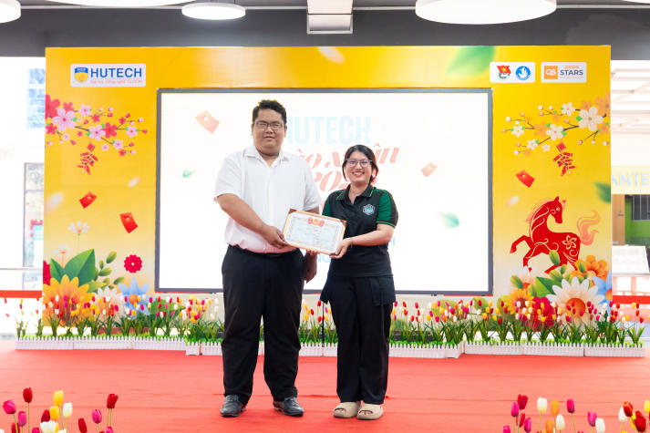 [Video] HUTECH Chào Xuân 2026: “Bật mood” Tết Việt giữa khuôn viên trường 266