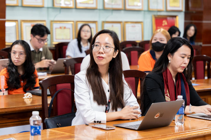 HUTECH-ers explore the potential of AI in media with expert from Macquarie University 51