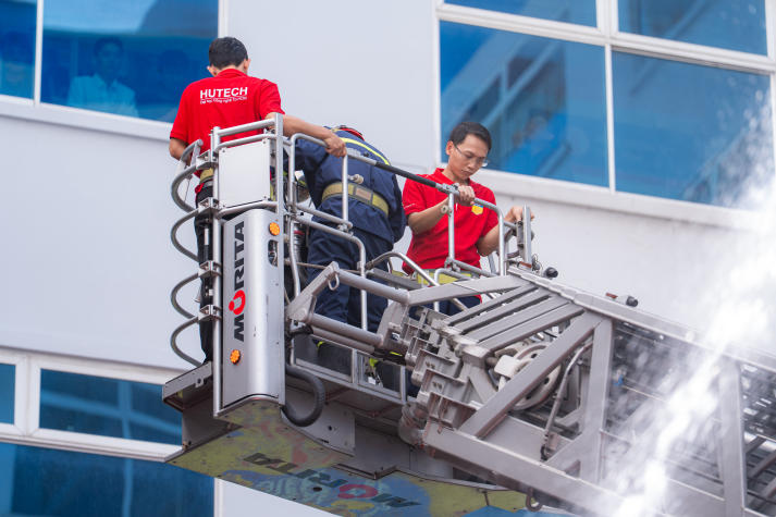 [Video] HUTECH tổ chức diễn tập PCCC & CNCH: Nâng cao năng lực ứng phó, bảo đảm an toàn học đường 113