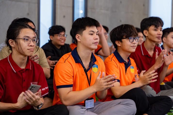 Khám phá môi trường làm việc tại Công ty công nghệ Hybrid Technologies cùng sinh viên Viện Đào tạo Quốc tế HUTECH 76