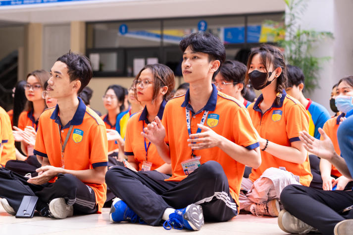 Sôi nổi Ngày hội Thanh niên khỏe Khoa Tài chính - Thương mại: Khỏe cùng 5 tốt 30