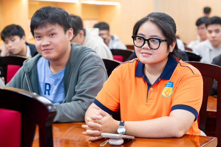 Sinh viên Khoa Xây dựng cập nhật xu hướng AI và BIM trong triển khai hồ sơ công trình 51