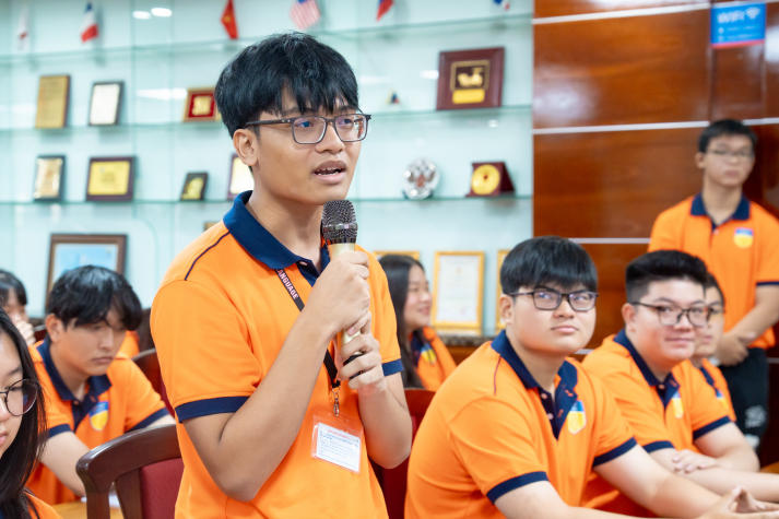 Tiếng Anh - “chìa khóa” mở rộng cơ hội nghề nghiệp cho sinh viên HUTECH 85