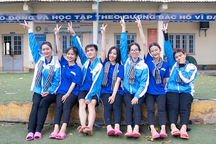 [Mùa hè xanh HUTECH 2023] Mặt trận Đồng Tháp hoàn thành công trình bê tông hóa đường nông thôn đầu tiên 84