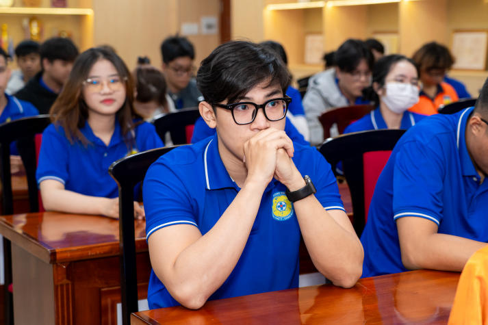 Sinh viên 5 tốt cấp Trung ương lan tỏa kinh nghiệm chinh phục danh hiệu đến sinh viên Khoa Thú y 54