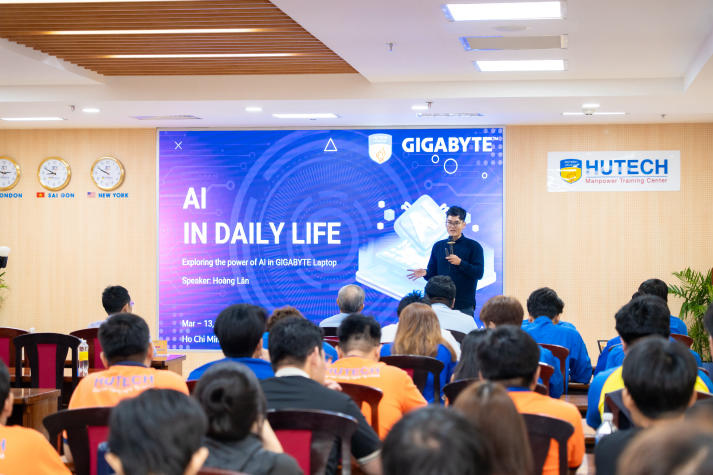 Đoàn viên HUTECH nâng cao kỹ năng làm chủ công nghệ trong kỷ nguyên số 44