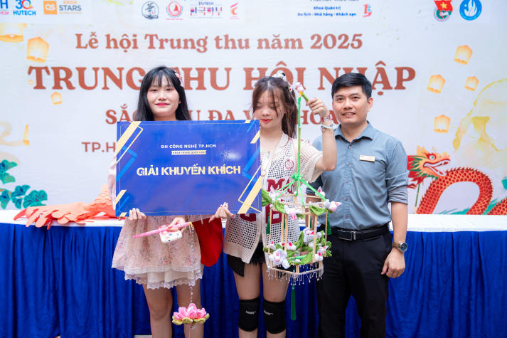 “Trung thu Hội nhập - Sắc màu đa văn hóa” tại HUTECH: Gắn kết sinh viên, lan tỏa giá trị văn hóa 162