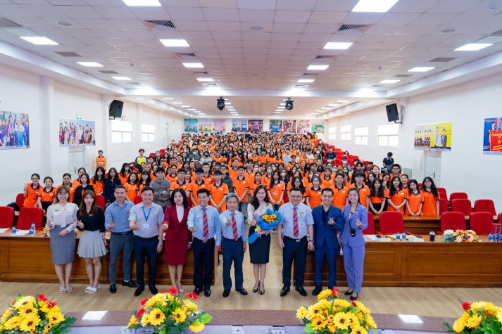 Sinh viên HUTECH trang bị kỹ năng, sẵn sàng “săn việc” tại ngày hội tuyển dụng HUTECH Career Day 2024 130