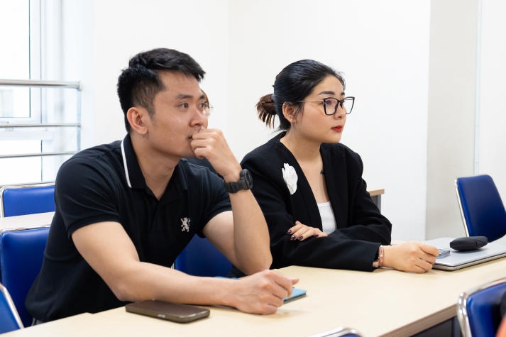 Sinh viên HUTECH cùng sinh viên Marquette University (Mỹ) tìm hiểu về các vấn đề kinh tế - chính trị - pháp luật Việt Nam 79