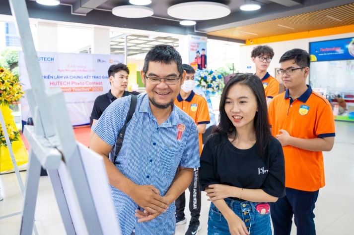 [Video] Hồ Phan Ngọc Anh - sinh viên Khoa Truyền thông và Thiết kế là Quán quân HUTECH Photo Contest “Beloved Teacher 2023” 73
