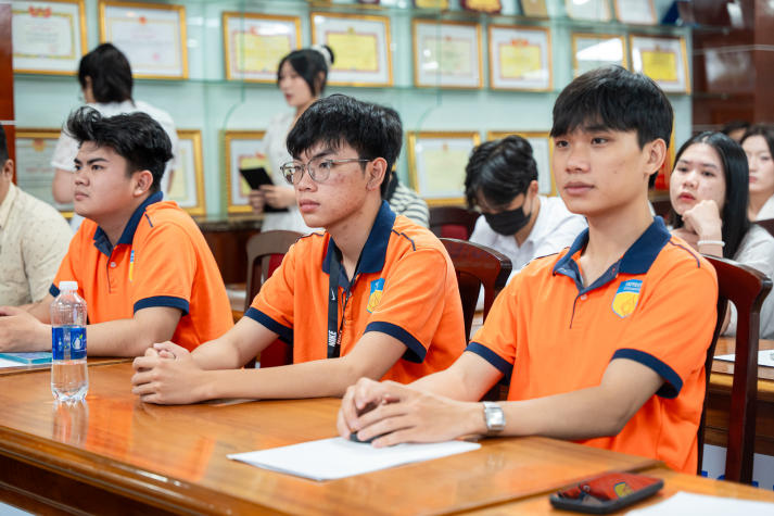 Phỏng vấn trực tiếp cùng doanh nghiệp, HUTECH-ers mở rộng cơ hội việc làm ngay từ giảng đường 71