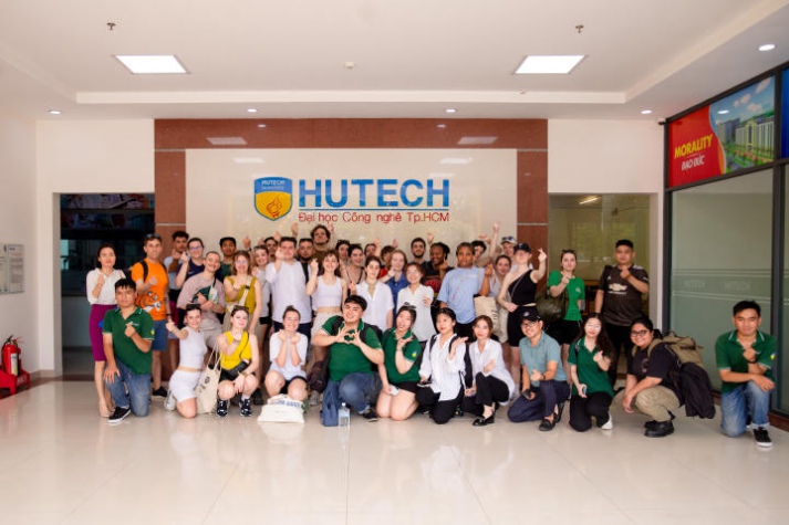 [Video] Liên tục đón bạn bè quốc tế, sinh viên HUTECH tăng trải nghiệm giá trị 34
