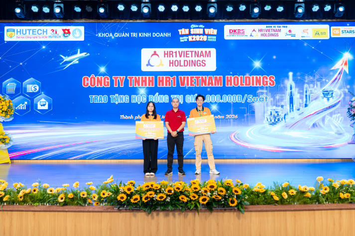 Tân sinh viên Khoa Quản trị kinh doanh “nhập cuộc” năm học mới cùng định hướng thực học - thực làm 86