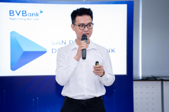 Tham quan thực tế tại Ngân hàng Bản Việt, sinh viên Khoa Luật khám phá cơ hội nghề nghiệp tương lai 32