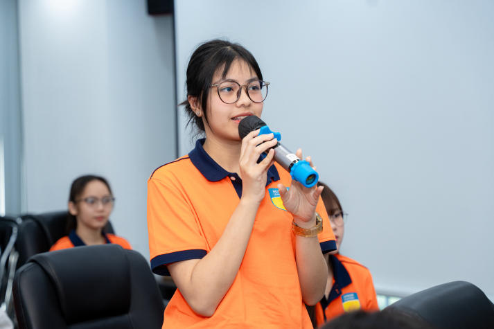 Sinh viên Khoa Tài chính - Thương mại HUTECH mở rộng góc nhìn nghề nghiệp tại Vietbank 49