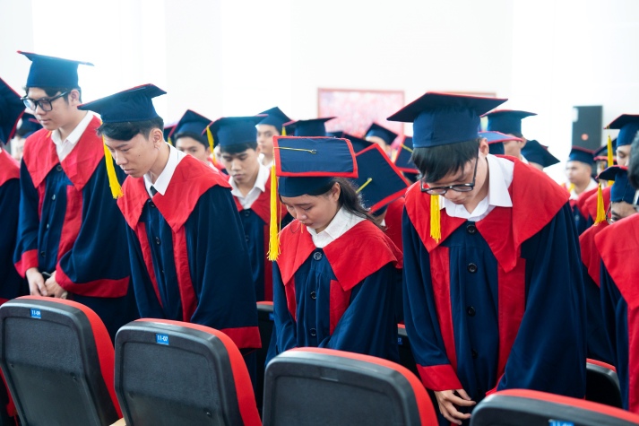 [Video] Tân Cử nhân, Kỹ sư Viện Công nghệ Việt - Nhật HUTECH tốt nghiệp trong niềm hân hoan và xúc động 153