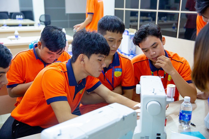 Sinh viên Viện Kỹ thuật tham quan thực tế tại Công ty Zeng Hsing Industrial 55