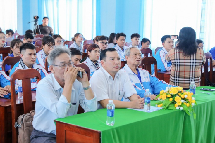 Mùa hè xanh HUTECH 2023: Khởi công 2 công trình giao thông quan trọng tại mặt trận tỉnh Đồng Tháp 22