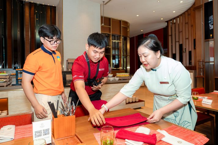Chọn chương trình Cử nhân Chuẩn quốc tế HUTECH, sẵn sàng vươn xa trong môi trường toàn cầu 100