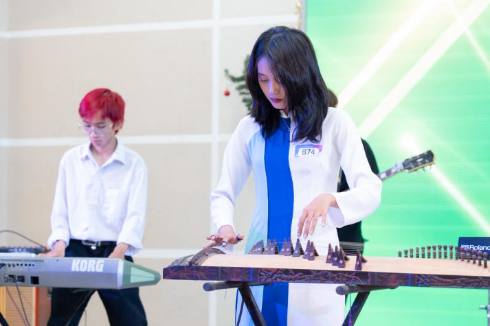 [Ảnh] Trai tài gái sắc HUTECH tự tin “show” nét đẹp năng động đậm chất Gen Z tại đa sân chơi 49