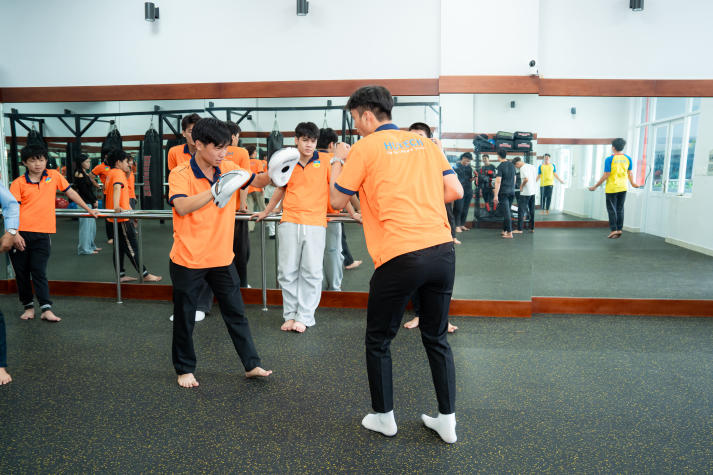 Sinh viên Quản lý thể dục thể thao khám phá truyền thông thể thao thời đại số 61