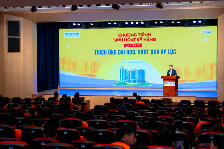 HUTECH-ers “bỏ túi” kỹ năng thích ứng đại học, chủ động vượt qua áp lực 8