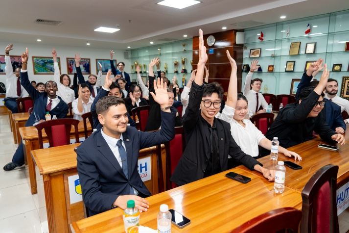 Cultural Exchange Week between HUTECH and CY Cergy Paris Université officially begins 55