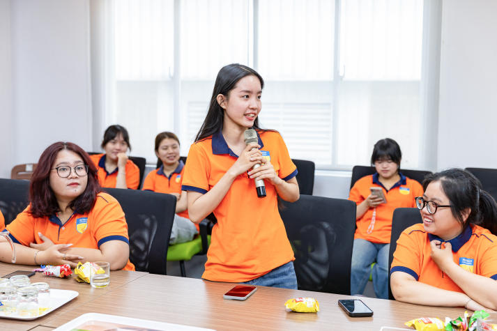 Sinh viên Công nghệ thực phẩm khám phá "bí mật" bánh bông lan Hura tại Nhà máy Bibica Miền Tây 34