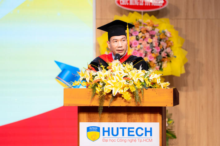 400 tân khoa HUTECH tốt nghiệp, mang tinh thần học hỏi suốt đời vào hành trình mới 28